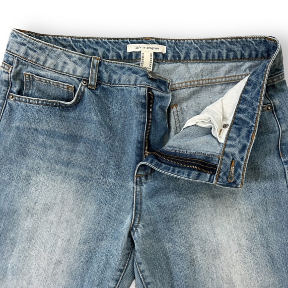 Life In Progress Relaxed Fit Block Acid Washed Distressed Cropped Ankle Jeans - Picture 3 of 13